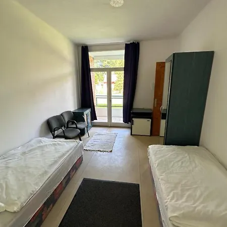 Hotel Lelle Club